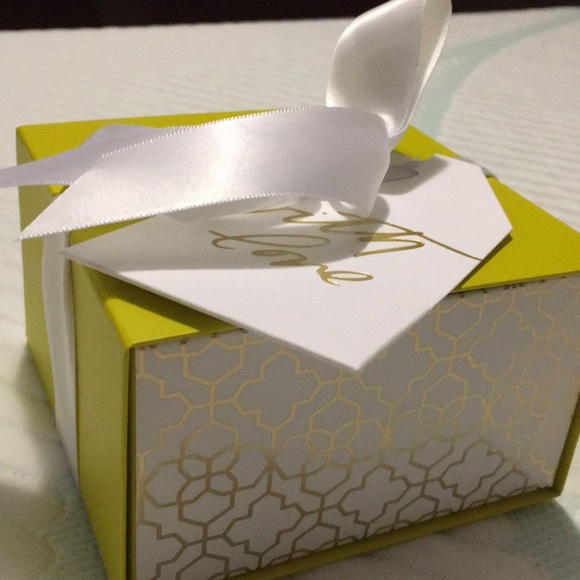 Kendra Scott Iridescent Coral Alex earrings - Picture 7 of 8